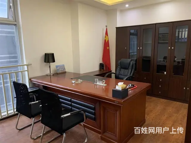 汇通大厦85平精装办公室带车库出租的图片