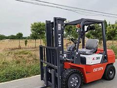 ３吨自动挡合力叉车　九成新３米叉车　国三二手叉车