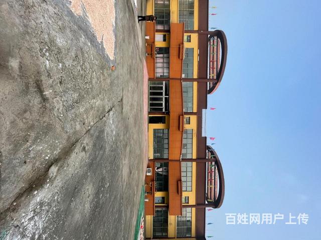 场地大院7800平方内有楼房两层2300平方的图片