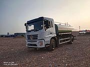 定制出售3-30吨二手加油车，洒水车，伪装加油车