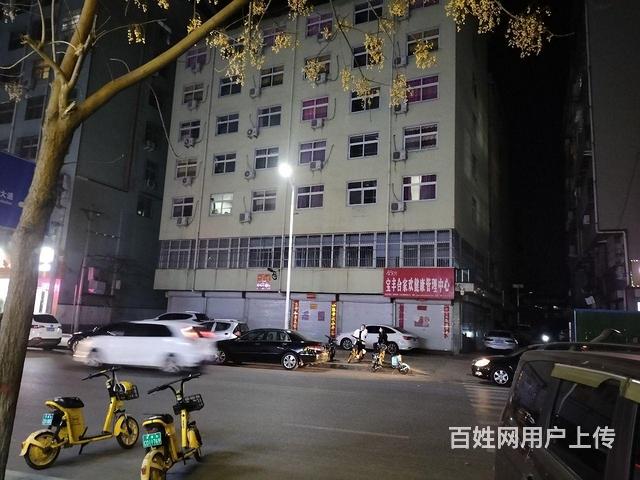 宝丰县前进路门面商铺二楼600平出租的图片