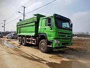 出售18年二手豪沃渣土车 后八轮 5.6米U型大箱
