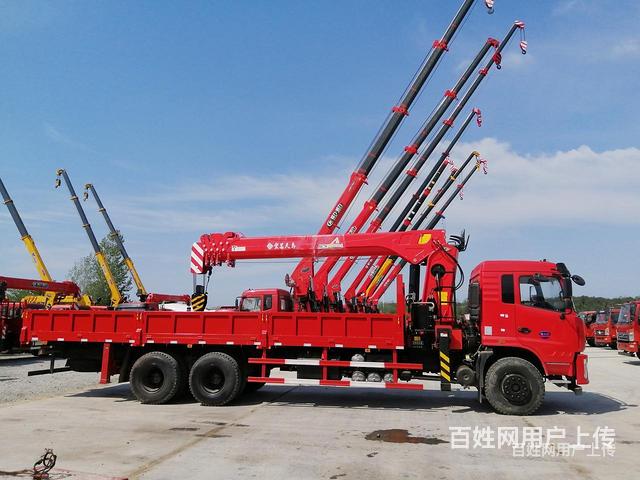吕梁随车吊厂家直销 12吨随车吊吊机吨位品牌可选的图片