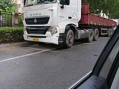 豪沃 半挂车 平板式 国5