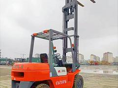 国三二手3吨柴油叉车九成新二手叉车价低可上牌