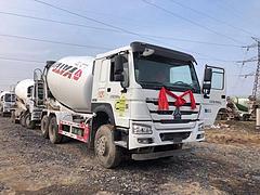 中国重汽 水泥罐车 国5