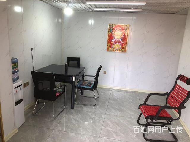 园林小区一楼商住两用附近和平小学和新大商的图片