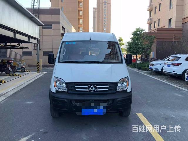上汽大通v80长轴6坐私家车包过户支持分期的图片