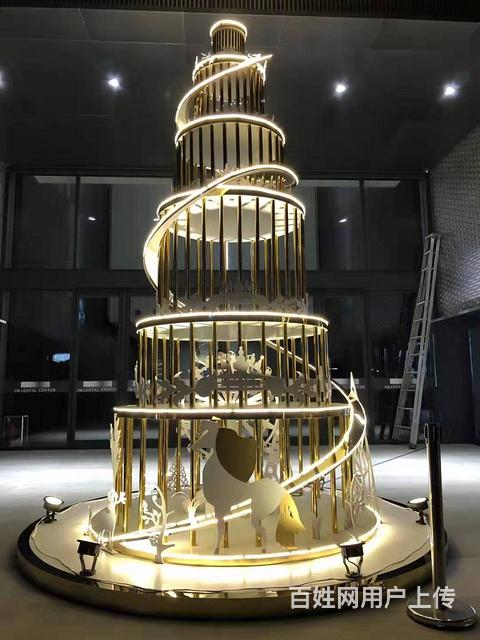 大型圣诞树的图片