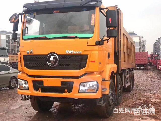 18年陕汽德龙前四后八自卸车7.6米375马力的图片