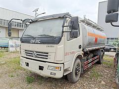 急售一台东风多利卡10方加油车 九成新 车况佳
