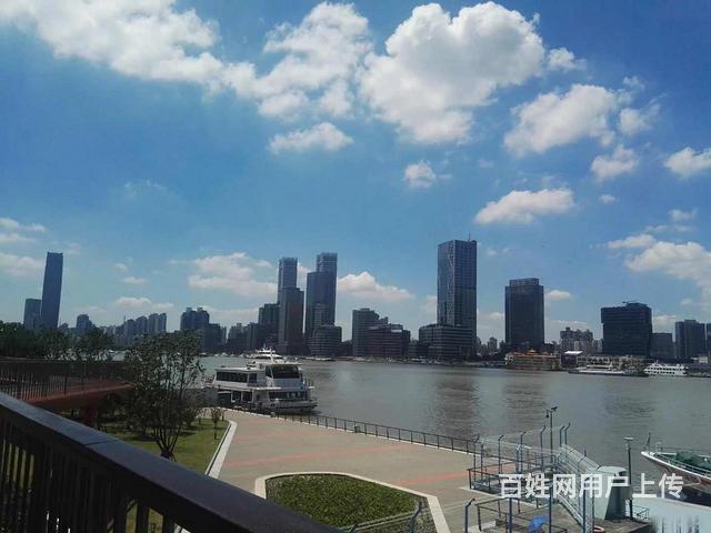 万科翡翠滨江浦东大道14号线地铁口商铺低于办公楼价