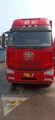 常州特价出售15年12月9.6米解放厢式货车