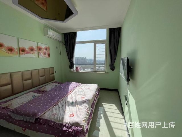 南花园小区电梯13楼一室公寓月交800的图片