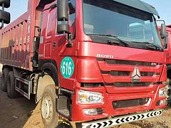 出售19年国三无手续5.6一6米豪沃后八轮自卸车