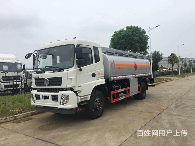 加油车  油罐车厂家低价出售13597838911的图片
