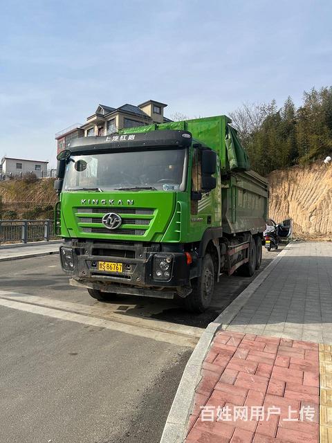 出售20年6月份后八轮渣土车的图片