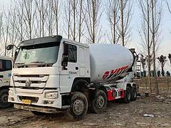 ​大20方二手豪沃搅拌车 国五 前四后八 亚特上装