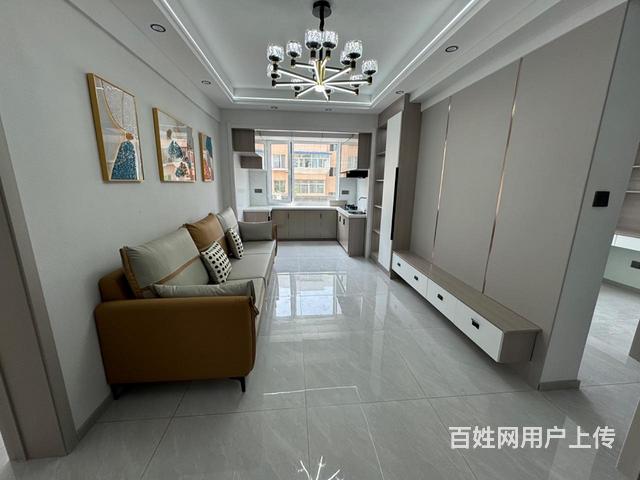 万达附近，新夏雨小区，3楼，64平的图片