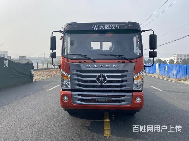 大运G6单桥平板车　挖机拖板车多少钱一辆的图片