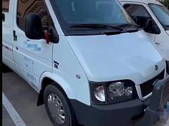 16年福特全顺押运车，小型专用客车