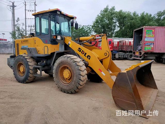 个人搅拌站急售16年临工933L装载机的图片