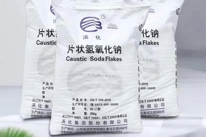 片碱