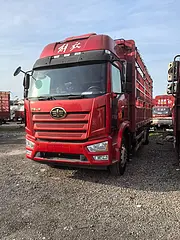 出售23年3月6.8米解放高栏货车 原版原漆