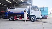 安顺市工地降尘用小型洒水车  东风5方洒水车