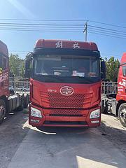刚到多台二手解放牵引车 430马力 国五 双驱轻体