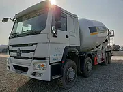 17年二手豪沃搅拌车380马力大20方前四后八国五