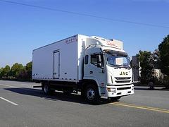 江淮帅铃6.8米冷藏车 厂家多年改装制造高端冷藏车