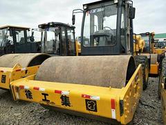 绥化二手压路机市场、2017急转让出售A