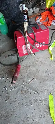 电焊机