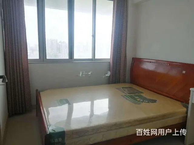 四川路 新大润发辰宸花园电梯中层 精装修 1000的图片