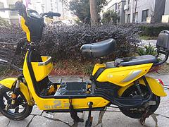 新买的电瓶车2300，没有电瓶，500卖了