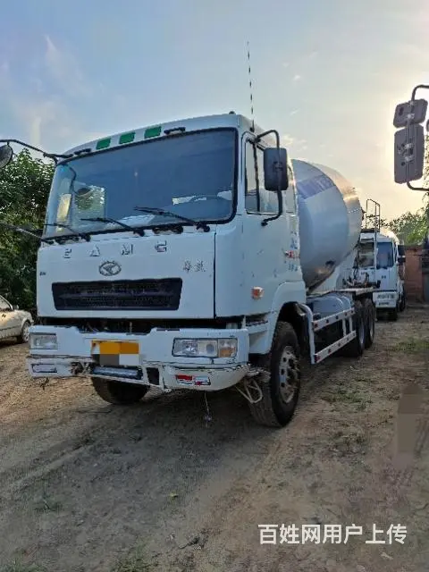 14年12月华菱星马搅拌车，大15方的图片