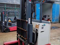 供应日本原装进口力至尤2吨电瓶叉车冷库二手叉车