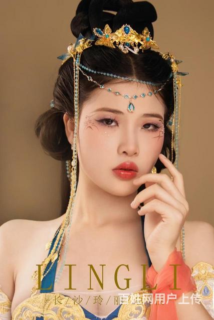 学化妆来玲丽的图片