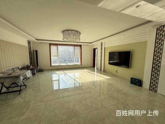 世纪康城195平四室 全天采光送车库 118万可贷款的图片