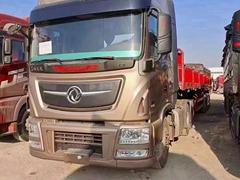 1年半的东风天龙旗舰版半挂车 560马力 带侧翻挂