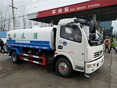 徐州垃圾车洒水车5吨洒水车扫路车勾臂垃圾车厂家直销