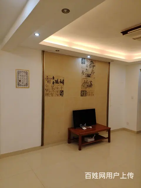 文昌人大机关小区4房二厅出租的图片