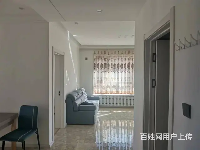 天水湖龙信三期蓝天湖畔多层六楼68平 密码锁房新装修设施齐全的图片