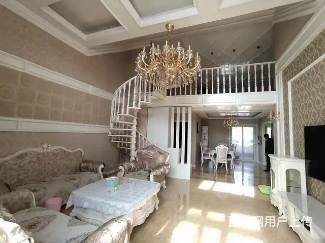 滨河花城 四室二厅2卫复试200平米豪华装修的图片