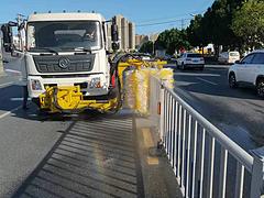 东风天锦护栏清洗车 高速 城市护栏清洗车厂家直销