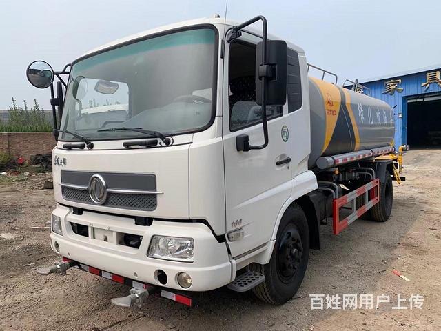 洒水车加油车雾炮除尘车厂价直销的图片