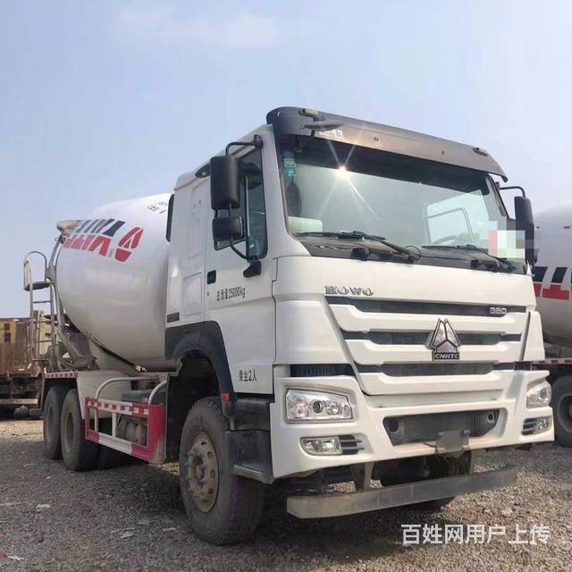宜宾19年二手豪沃搅拌车 大14方 380马力的图片