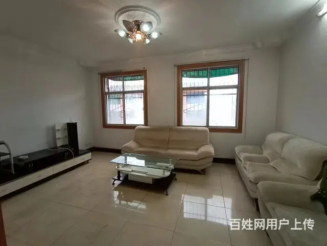 上东门学校，4楼大两房，仅售35.8万的图片