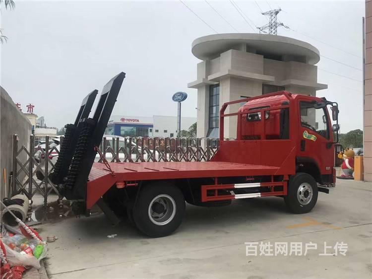 东风单桥4米2轴距135/150挖机平板拖车多少钱